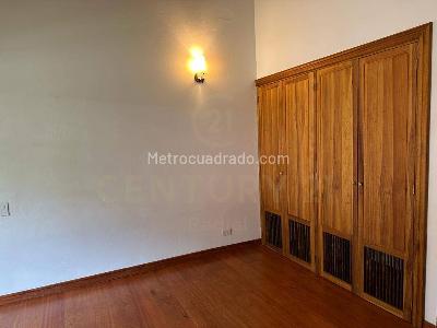 Casa de 5 alcobas en venta en Cabeceras, Rionegro · foto 13 de 19