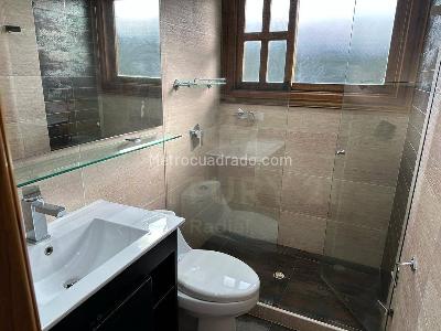 Casa de 5 alcobas en venta en Cabeceras, Rionegro · foto 14 de 19