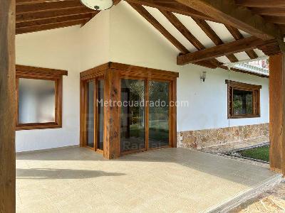 Casa de 5 alcobas en venta en Cabeceras, Rionegro · foto 17 de 19
