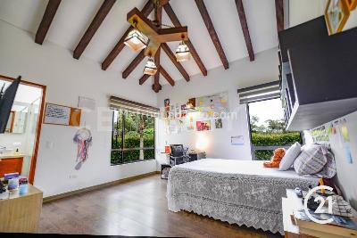 Casa de 3 alcobas en venta en Rionegro, Rionegro, 2000 m² · foto 17 de 20