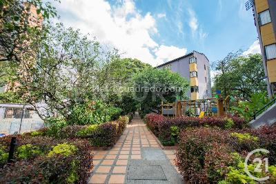 Apartamento en venta en Envigado, Envigado · foto 14 de 17