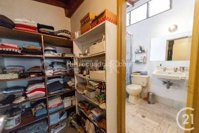 Casa de 4 alcobas en venta en Laureles, Medellín, 250 m² · foto 15 de 16