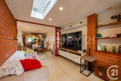 Casa de 3 alcobas en venta en Envigado, Envigado, 280 m² · foto 3 de 20