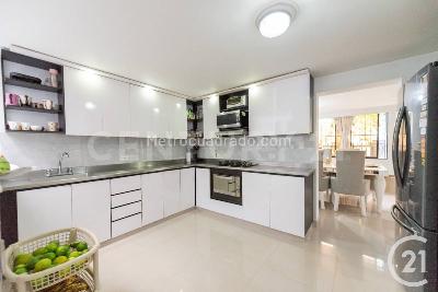 Casa de 5 alcobas en venta en Medellin, Medellín, 189 m² · foto 5 de 20