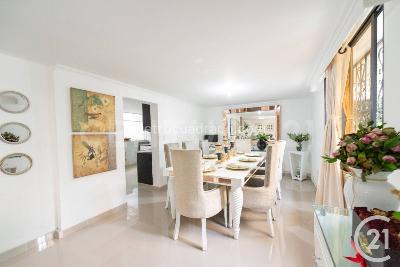 Casa de 5 alcobas en venta en Medellin, Medellín, 189 m² · foto 9 de 20