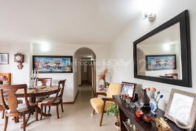 Apartamento de 3 alcobas en venta en El Poblado, Medellín, 99 m² · foto 4 de 18