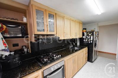 Apartamento de 3 alcobas en venta en El Poblado, Medellín, 99 m² · foto 5 de 18