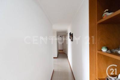 Apartamento de 3 alcobas en venta en El Poblado, Medellín, 99 m² · foto 6 de 18