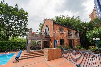 Apartamento de 3 alcobas en venta en El Poblado, Medellín, 99 m² · foto 15 de 18