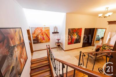 Casa de 4 alcobas en venta en El Poblado, Medellín, 507 m² · foto 11 de 20