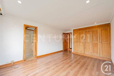 Apartamento de 4 alcobas en venta en Castropol, Medellín, 297 m² · foto 12 de 20