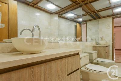 Apartamento de 4 alcobas en venta en Castropol, Medellín, 297 m² · foto 13 de 20