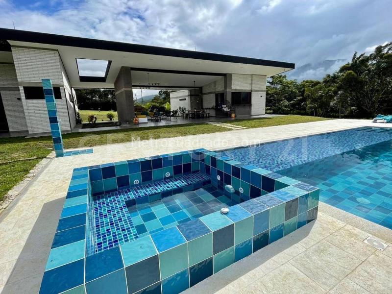 4BR House in Popalito (19210 m²) - 2