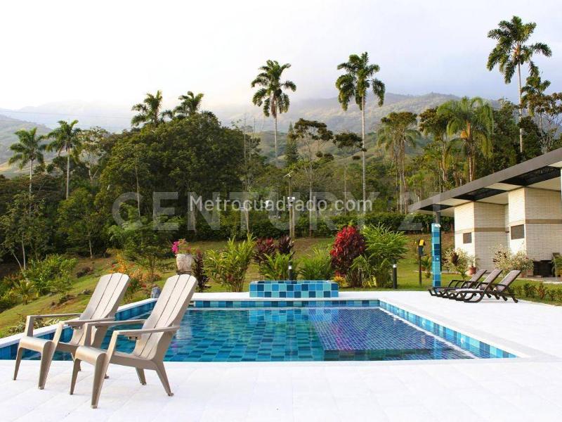 4BR House in Popalito (19210 m²) - 4