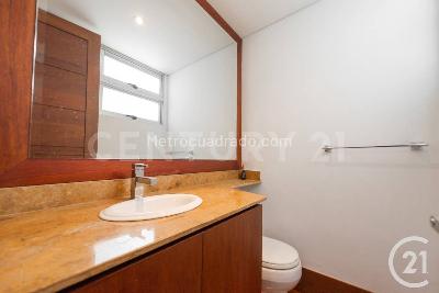 Casa de 3 alcobas en venta en El Poblado, Medellín · foto 4 de 20