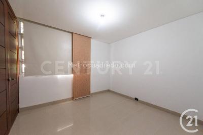 Casa de 3 alcobas en venta en El Poblado, Medellín · foto 5 de 20