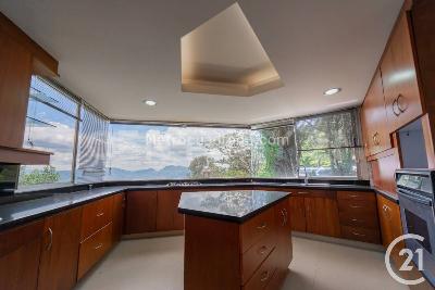 Casa de 3 alcobas en venta en El Poblado, Medellín · foto 10 de 20
