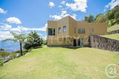 Casa de 3 alcobas en venta en El Poblado, Medellín · foto 19 de 20