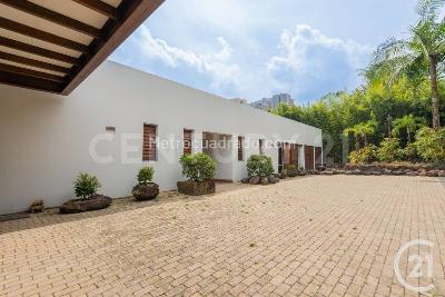 Casa de 4 alcobas en venta en Loma De Las Brujas, Envigado, 1631 m² · foto 2 de 20