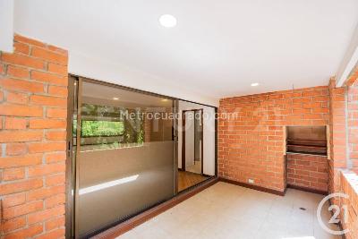 Apartamento de 3 alcobas en venta en El Poblado, Medellín, 232 m² · foto 7 de 20