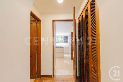 Apartamento de 3 alcobas en venta en El Poblado, Medellín, 232 m² · foto 10 de 20