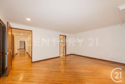 Apartamento de 3 alcobas en venta en El Poblado, Medellín, 232 m² · foto 14 de 20