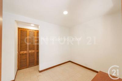 Apartamento de 3 alcobas en venta en El Poblado, Medellín, 232 m² · foto 15 de 20