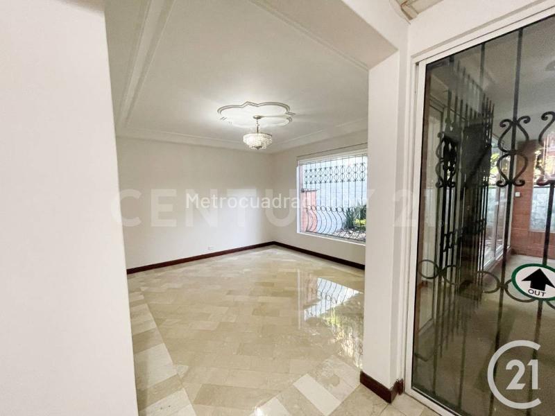 Casa de 4 Alcobas con 5 Baños en San Lucas, El Poblado - 5