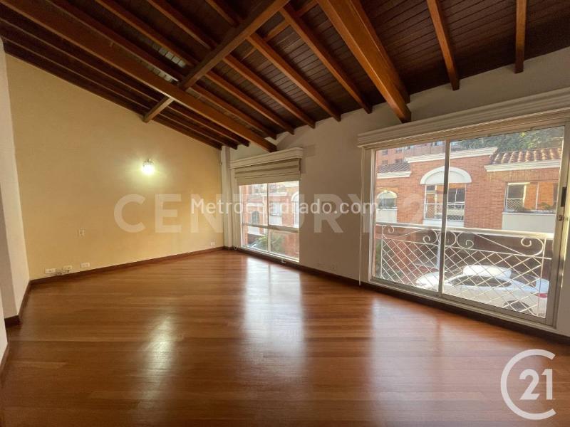 Casa de 4 Alcobas con 5 Baños en San Lucas, El Poblado - 9
