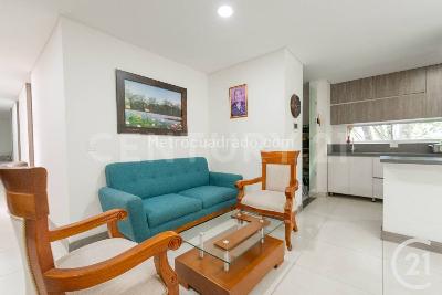 Apartamento de 3 alcobas en venta en Belen, Medellín, 115 m² · foto 2 de 16
