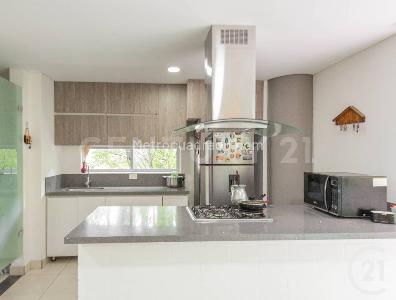 Apartamento de 3 alcobas en venta en Belen, Medellín, 115 m² · foto 5 de 16