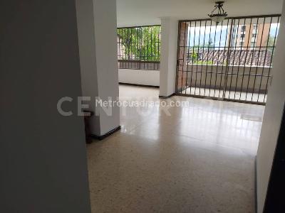 Apartamento en venta en El Poblado, Medellín · foto 3 de 15