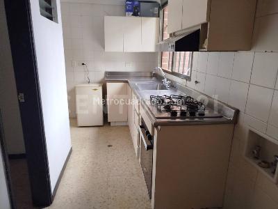 Apartamento en venta en El Poblado, Medellín · foto 8 de 15