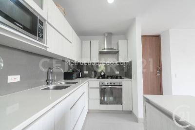 Apartamento de 2 alcobas en venta en Envigado, Envigado, 88 m² · foto 6 de 20