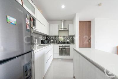 Apartamento de 2 alcobas en venta en Envigado, Envigado, 88 m² · foto 15 de 20