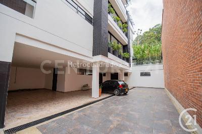 Casa de 4 alcobas en venta en El Poblado, Medellín, 250 m² · foto 3 de 20