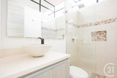 Casa de 4 alcobas en venta en El Poblado, Medellín, 250 m² · foto 18 de 20