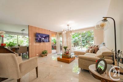 Apartamento en venta en El Poblado, Medellín · foto 3 de 20