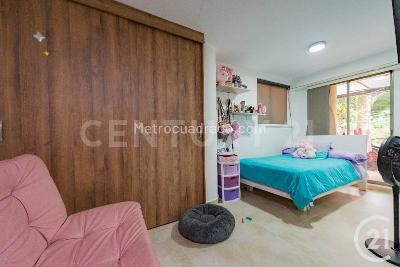 Apartamento en venta en El Poblado, Medellín · foto 11 de 20