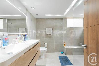 Apartamento en venta en El Poblado, Medellín · foto 14 de 20