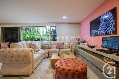 Casa de 3 alcobas en venta en San Lucas, Medellín, 244 m² · foto 2 de 20