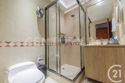 Casa de 3 alcobas en venta en San Lucas, Medellín, 244 m² · foto 17 de 20