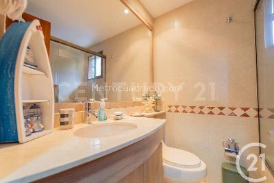 Casa de 3 alcobas en venta en San Lucas, Medellín, 244 m² · foto 18 de 20