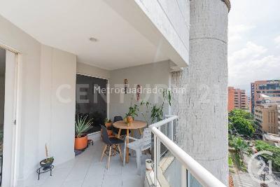Apartamento de 3 alcobas en venta en Laureles, Medellín, 180 m² · foto 5 de 20