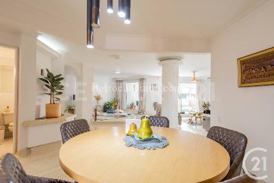 Apartamento de 3 alcobas en venta en Laureles, Medellín, 180 m² · foto 8 de 20