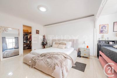 Apartamento de 3 alcobas en venta en Laureles, Medellín, 180 m² · foto 19 de 20