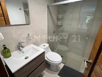 Apartamento de 3 alcobas en arriendo en Los Balsos, Medellín, 210 m² · foto 13 de 15