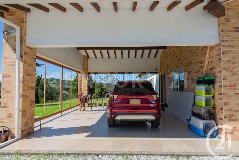 4BR Finca in Vereda Pantanillo (10200 m²) - 4