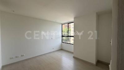Apartamento de 2 alcobas en venta en Castropol, Medellín, 73 m² · foto 2 de 20