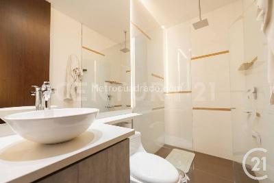 Apartamento de 3 alcobas en venta en El Poblado, Medellín, 223 m² · foto 5 de 20